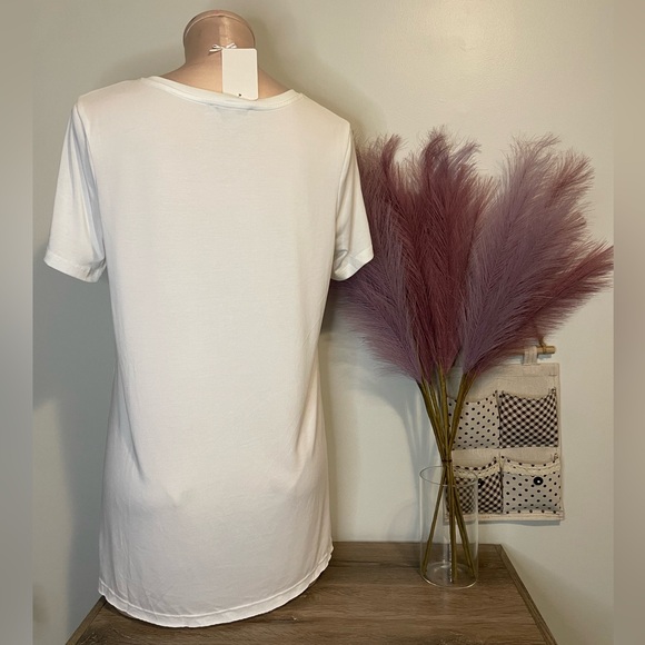 NWT Love Tree Basic White Boat Neck Jersey Tee - Size: Small - Picture 2 of 6